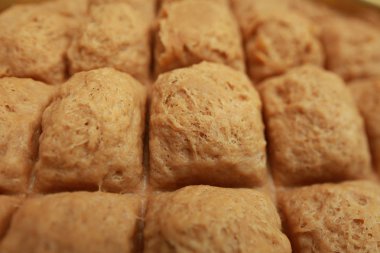 bir demir tencerede Türk Tahin Helva