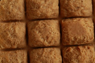 bir demir tencerede Türk Tahin Helva