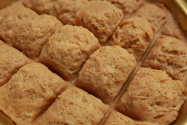 bir demir tencerede Türk Tahin Helva