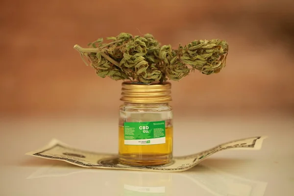 Cannabis product oil — Stock Photo, Image