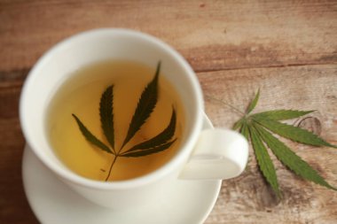 Esrar beyaz çay bardağı