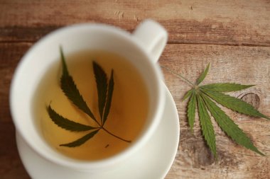 Esrar beyaz çay bardağı