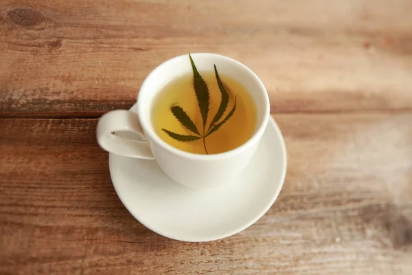 Cannabis Tee Weiße Tasse — Stockfoto