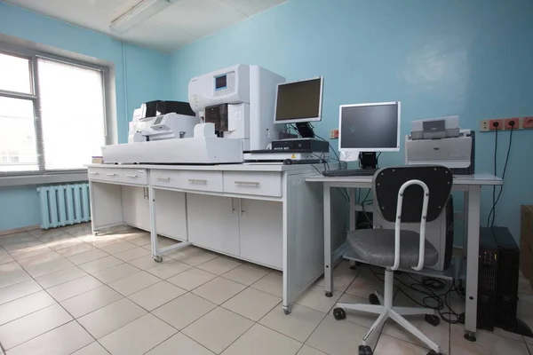 Sala de cirurgia médicos de ressuscitação de equipamentos hospitalares. Belar. — Fotografia de Stock