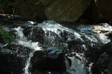 Sri Lanka dağında Rawana şelalesi