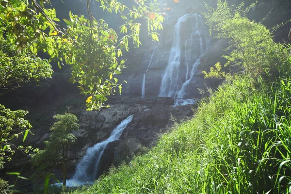 Rawana καταρράκτη στο Montain Σρι Λάνκα — Φωτογραφία Αρχείου