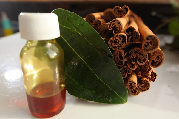 Ceylon cinnamon sticks wholesale packaging — Stock Photo, Image