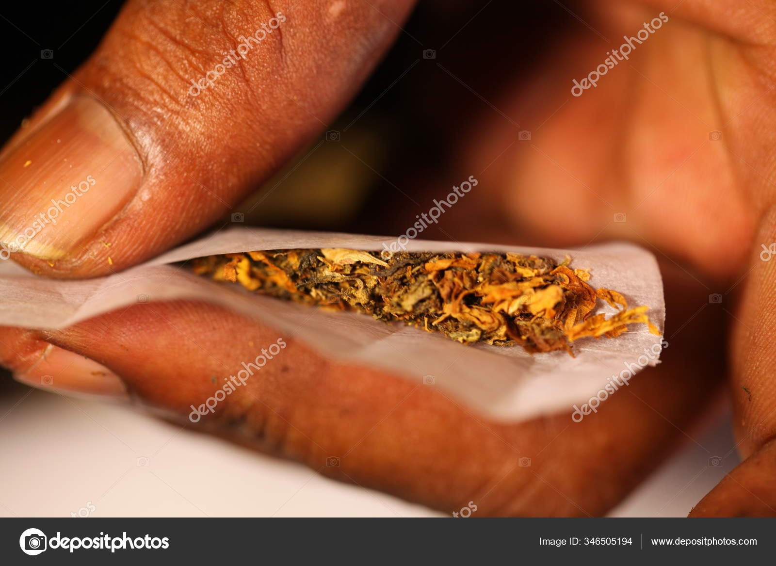Imágenes de Tobacco blunt libres de derechos | DepositPhotos, image size:1600x1167