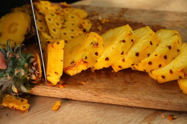 Fresh Ripe Pineapple Slicing Girl Hands Wooden Table Tropical Garden — Stock Photo, Image