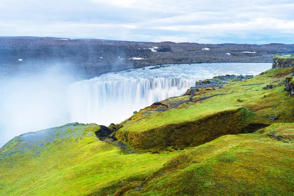 Şelale ile Dettifoss, İzlanda manzara — Stok fotoğraf