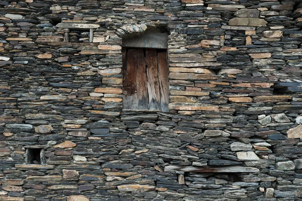 Svaneti, Georgia Ushguli toplumda bir taş kulenin duvar