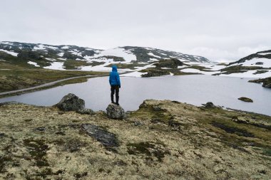 Aurlandsfjellet - Norveç'te Manzaralı yoldan