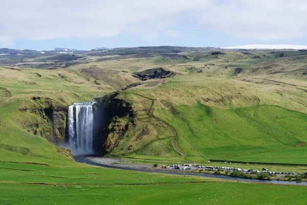 Waterval van Skogafoss in IJsland in de zomer — Stockfoto