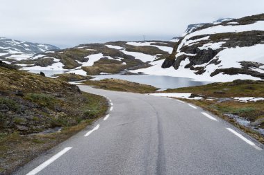 Norveç 'te Dağ Yolu