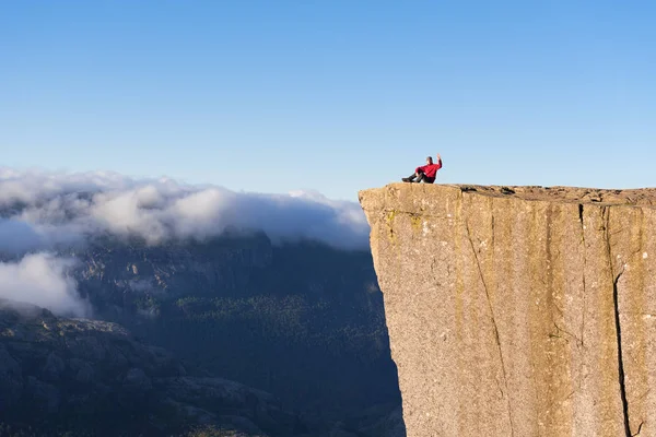 Adam Rock Preikestolen, Norveç