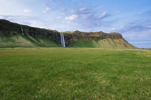 Seljalandsfoss Cachoeira na Islândia — Fotografia de Stock