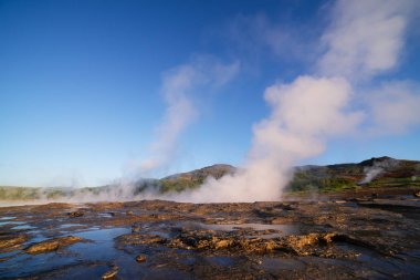 İzlanda'daki Geysers Vadisi