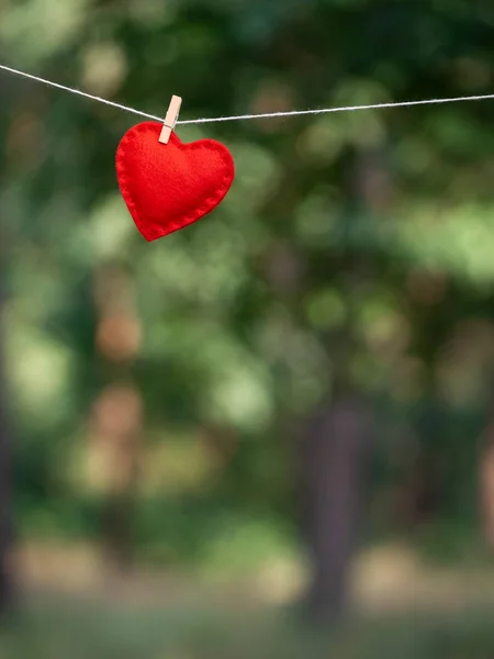 Valentin-napi háttér piros szív és másolás helyet — Stock Fotó