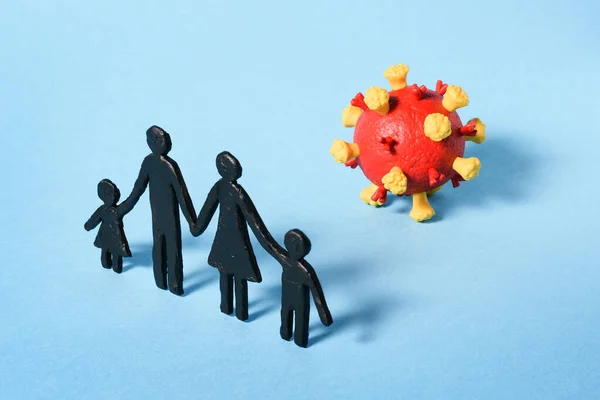 家族のコロナウイルスの脅威 自分自身と子供を守る方法は パンデミックCovid — ストック写真