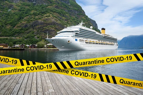Fall Collapse Cruise Industry Coronavirus Stopped Voyage Liners Quarantine Covid — Stock Photo, Image