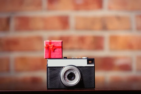 Retro film camera — Stock Photo, Image