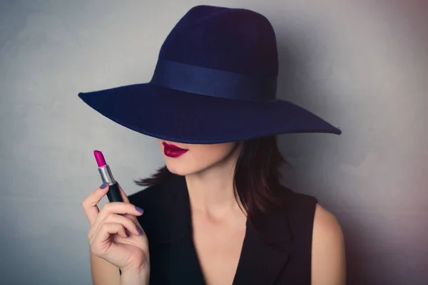 Woman in hat with lipstick — Stock Photo, Image