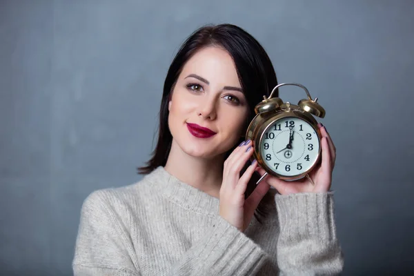 Mulher com alarme — Fotografia de Stock