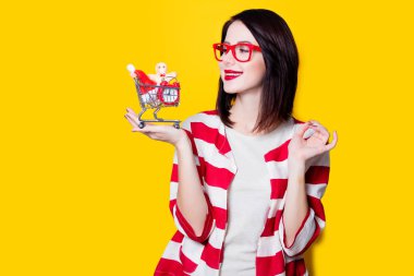 Noel hediyeli kadın