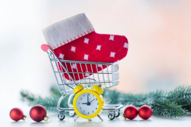 Çalar saat ve Noel çorap 