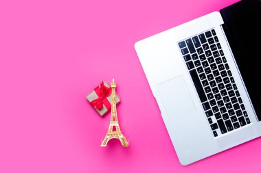 Eyfel Kulesi şeklinde oyuncak