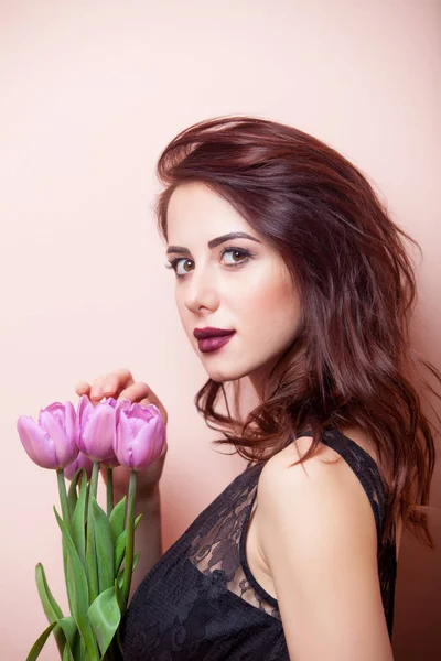 Szép nő, tulipán — Stock Fotó