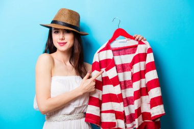 çizgili ceket kadınla 