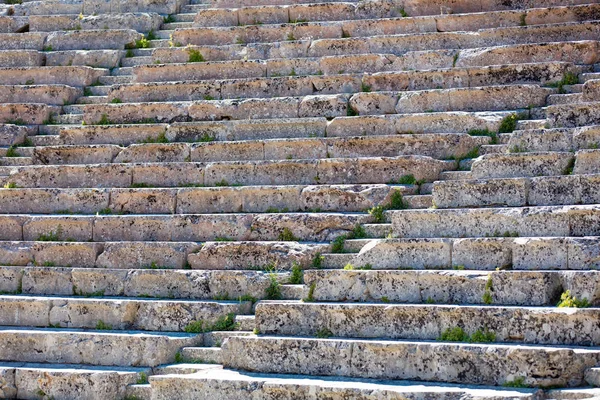 Escaliers de temple en ruine — Photo