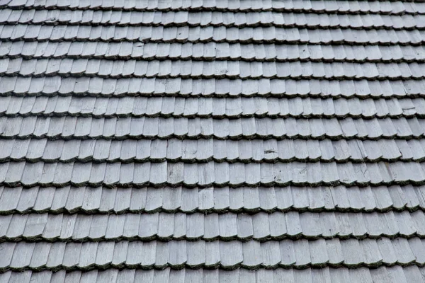 Schönes graues Holzdach — Stockfoto