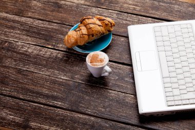 Lezzetli taze kruvasan