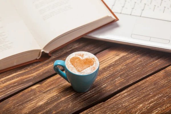 Schöne Tasse Kaffee — Stockfoto