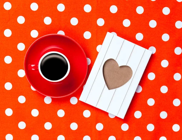 Tazza di caffè e cartolina carina — Foto Stock