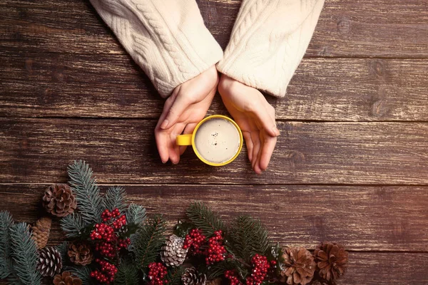 Female hands holding cup of coffee — Stock Photo, Image