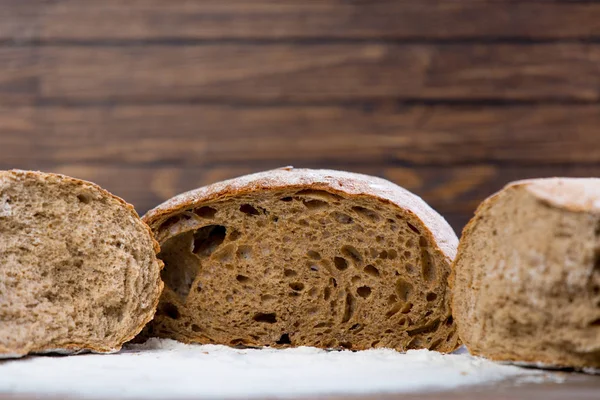 Leckere frische Brote — Stockfoto