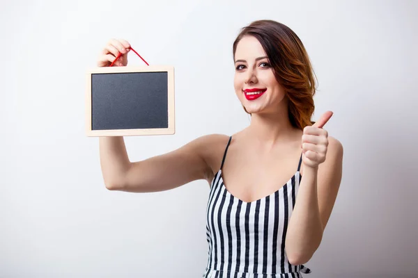 Bella giovane donna con vitto — Foto Stock