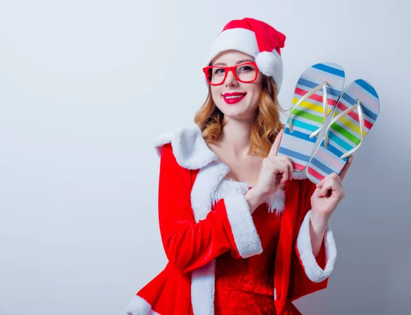 Santa dziewczyna z okulary i sweter — Zdjęcie stockowe