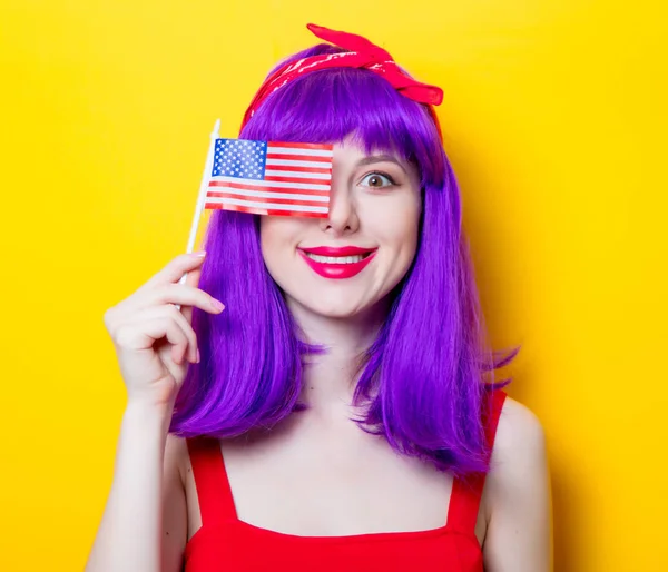 Jonge vrouw met Usa vlag — Stockfoto