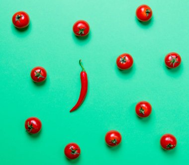 Taze olgun domatesler 