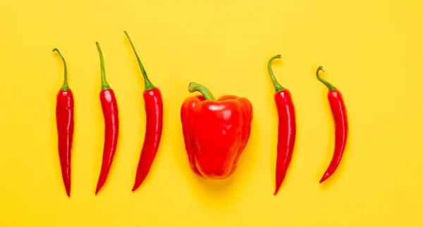 Paprika and chilli peppers — Stock Photo, Image