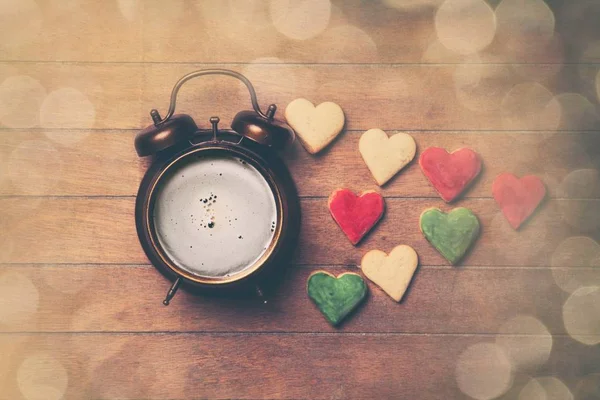 Alarm clock with coffee — Stock Photo, Image