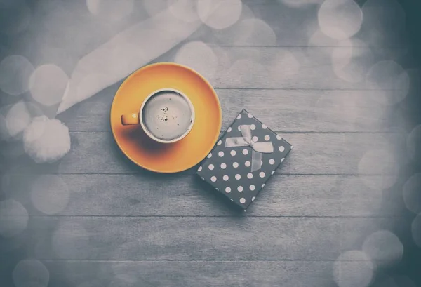 Cappuccino met kerst hoed — Stockfoto