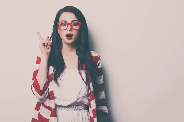 Jeune femme avec des lunettes — Photo