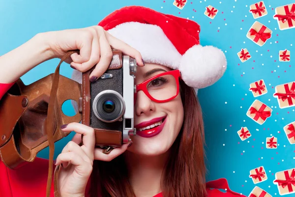 Mujer con cámara fotográfica —  Fotos de Stock