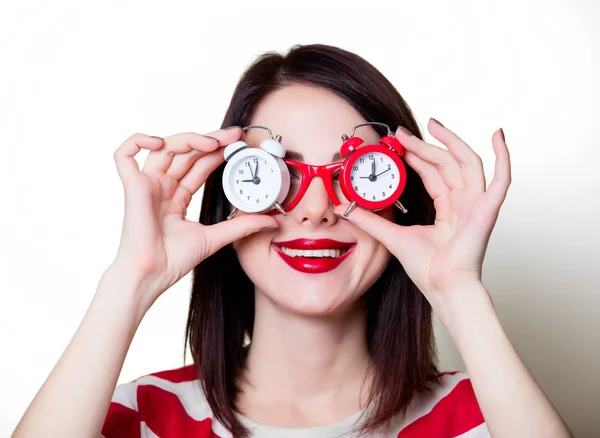 Mulher de óculos com relógio — Fotografia de Stock