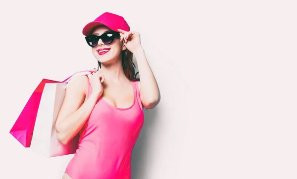 분홍색 수영복 여자 — 스톡 사진
